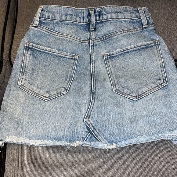 AGOLDE Quinn High Rise Mini Skirt.  Size 24.  100% cotton Premium Denim. - Picture 4 of 12